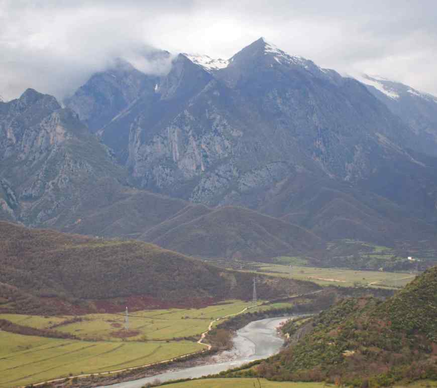 A road in the South of Albania © Marion Dautry