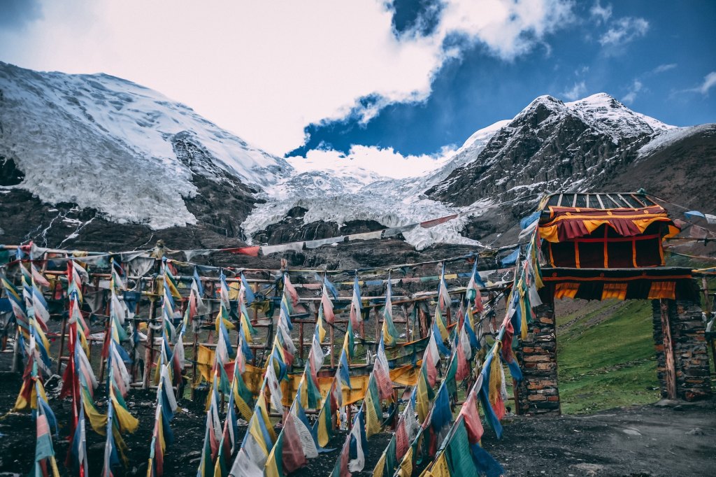 Tibet, China Gate of prayers Photo by Daniele Salutari on Unsplash